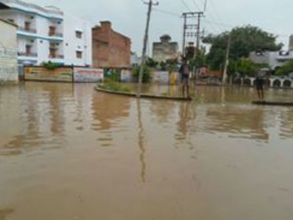 बाढ़..बाढ़ और बाढ़ बाढ़..बाढ़ और बाढ़