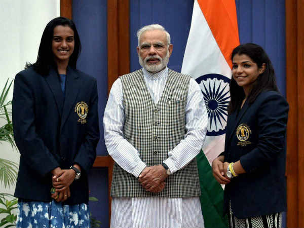 पीएम ने साक्षी से कहा 'मारोगी तो नहीं!'