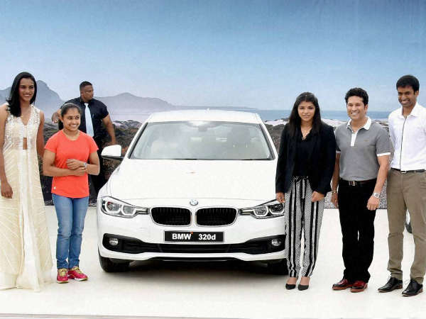 सचिन ने दी बीएमडब्‍लू कार