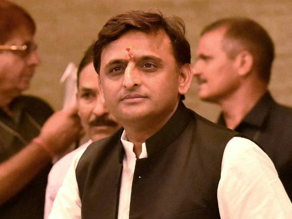 Akhilesh alleges centre for not giving the money to farmers Akhilesh alleges centre for not giving the money to farmers