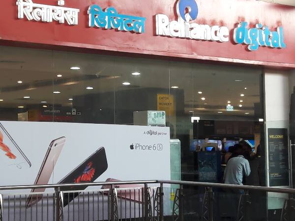 सिर्फ नाम और नंबर से भर गया रजिस्टर