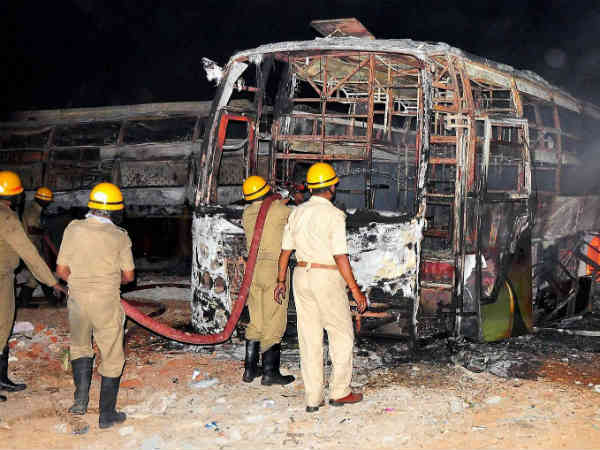 एक आदेश की तरह है कर्फ्यू 