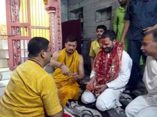 चित्रकूट के कामतानाथ मंदिर भी गए राहुल गांधी