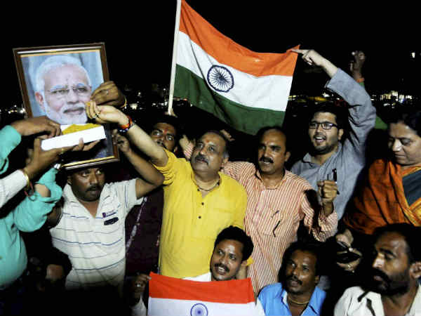 देशभक्ति की भावना भाजपा के पक्ष में