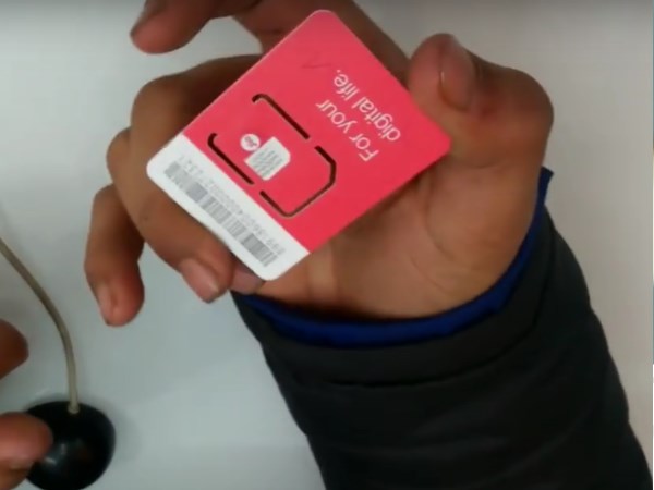 Reliance new plan:Company will give insurance cover on jio sim enable handset Reliance new plan:Company will give insurance cover on jio sim enable handset