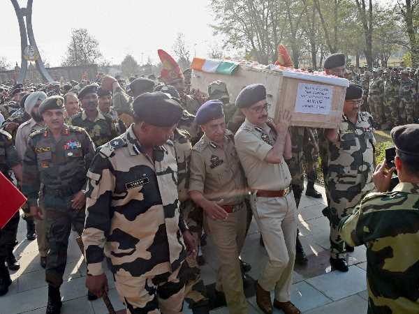 ग्रेनेड लॉन्चर से लैस थे आतंकी ग्रेनेड लॉन्चर से लैस थे आतंकी