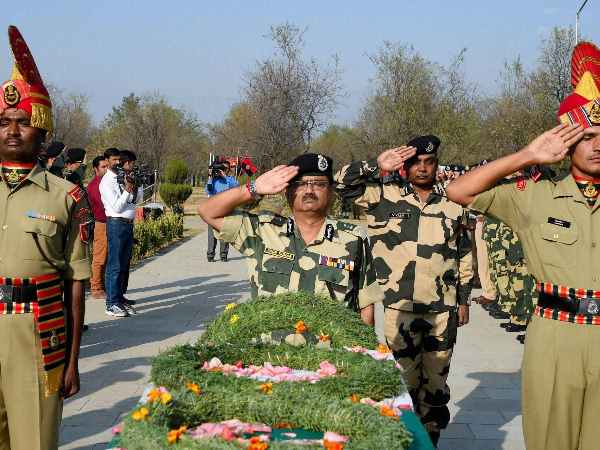 अस्पताल ले जाते हुए हुई मौत अस्पताल ले जाते हुए हुई मौत