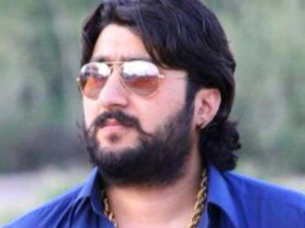 फैंस से की कॉपी नहीं करने की अपील