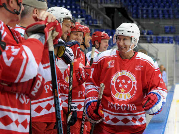 शेर को किया बेजान 