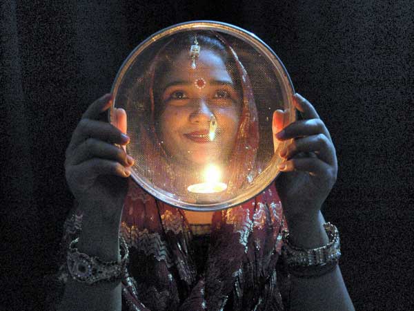 Why Karwa or Karve Chauth 2016 is very Special? Why Karwa or Karve Chauth 2016 is very Special?