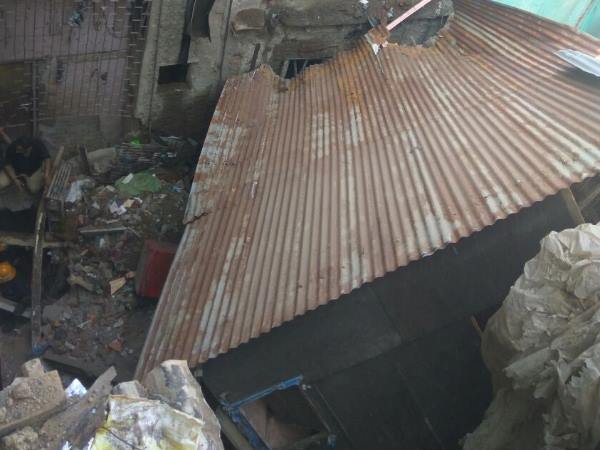 6 से 7 लोगों के मलबे में दबे होने की आशंका