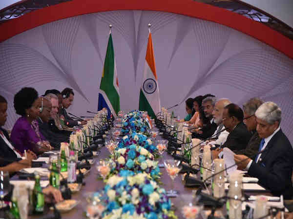 निवेश बढ़ाने पर बातचीत हुई