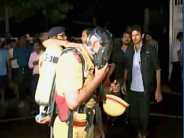 भुवनेश्वर : अस्पताल के ICU में आग लगने से 3 की मौत, 20 झुलसे, राहत व बचाव कार्य जारी भुवनेश्वर : अस्पताल के ICU में आग लगने से 3 की मौत, 20 झुलसे, राहत व बचाव कार्य जारी