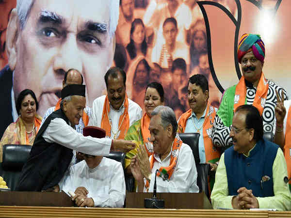 उत्तराखण्ड के पूर्व सीएम विजय बहुगुणा उत्तराखण्ड के पूर्व सीएम विजय बहुगुणा