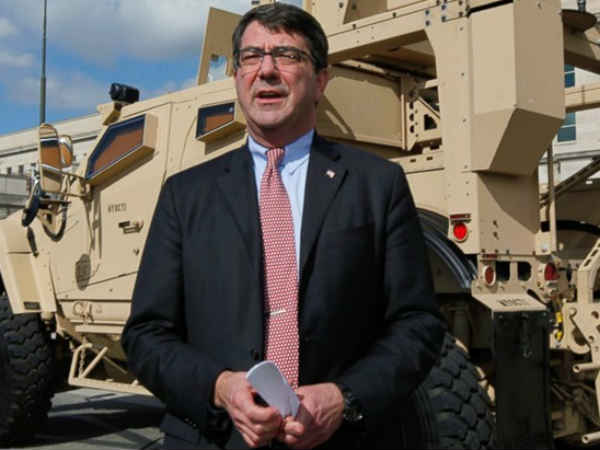 ashton-carter-in-iraq ashton-carter-in-iraq