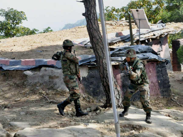 सीमा पर जंग लड़ रही थीं दोनों देशों की सेनाएं 