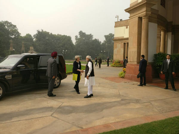 क्‍यों पहले भारत आईं मे 