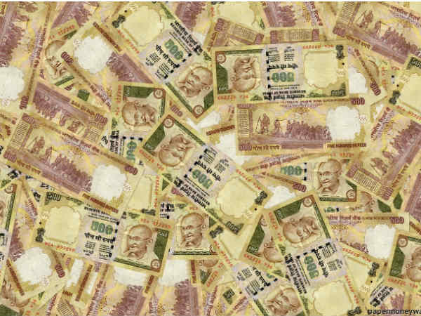 नोटों की कालाबाजारी हुई थी शुरु