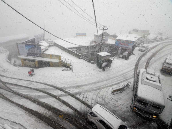 Himachal Pradesh: Kufri witnesses heavy snowfalls, white Christmas delights Dalhousie Himachal Pradesh: Kufri witnesses heavy snowfalls, white Christmas delights Dalhousie