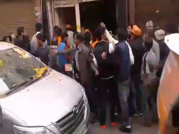 अमित खुद हैं चुनाव में प्रत्याशी