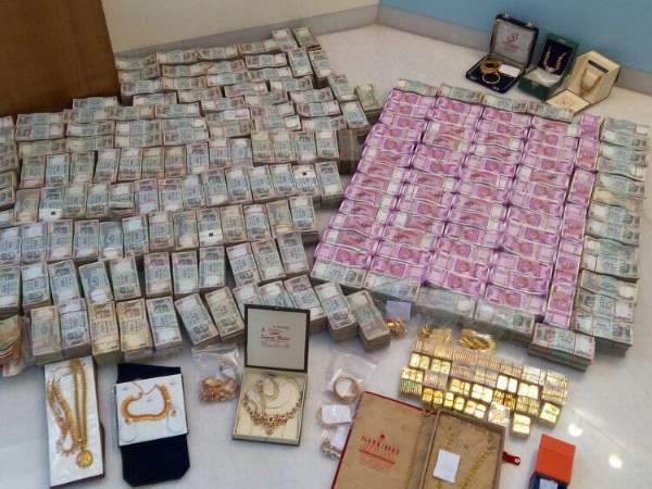 डिमांड ड्राफ्ट बना काले धन को सफेद करने का जरिया डिमांड ड्राफ्ट बना काले धन को सफेद करने का जरिया