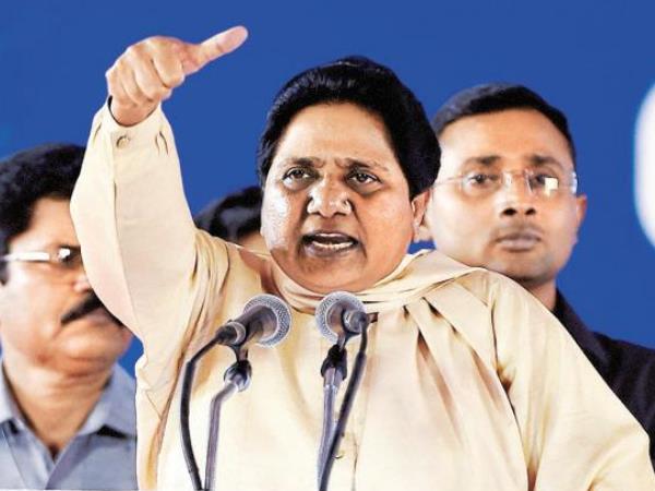 बसपा अध्यक्ष भी मुस्लिमों को दिखा रहीं मोदी का डर