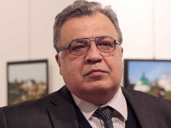 राजदूत पर बरसा दीं तड़ातड़ गोलियां