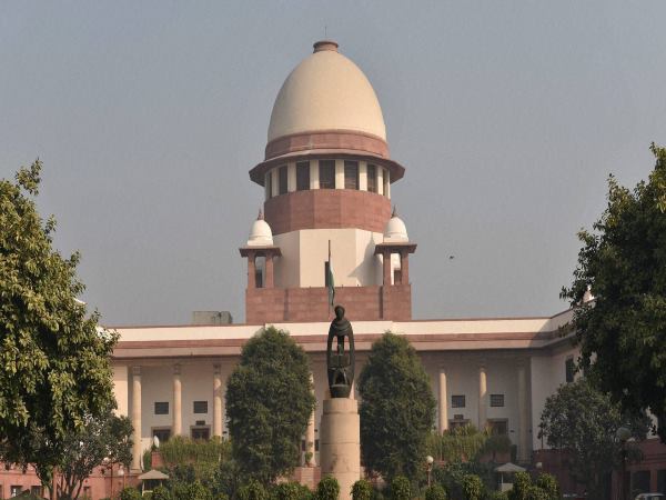 राष्ट्रीय राजमार्गों के किनारे शराब की बिक्री 