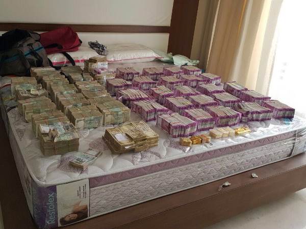 4 crore seize