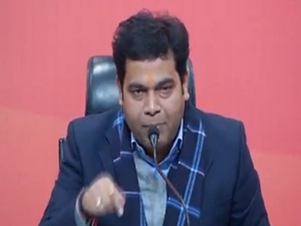 राहुल के सवालों पर बीजेपी ने किया पलटवार
