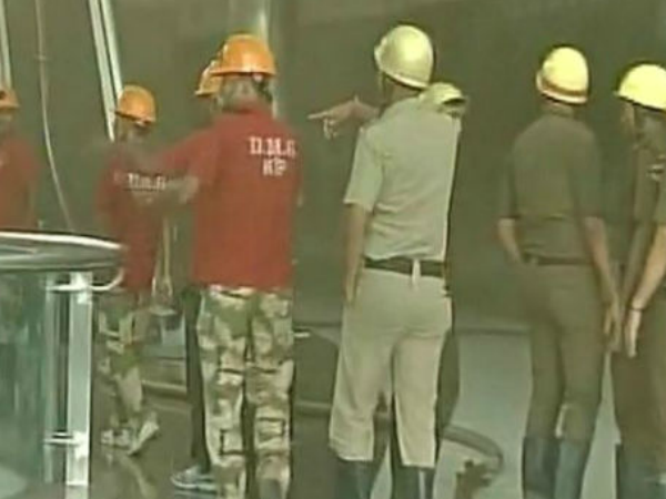 Fire breaks out at Kolkata's South City Mall, 15 fire tenders rushed to spot