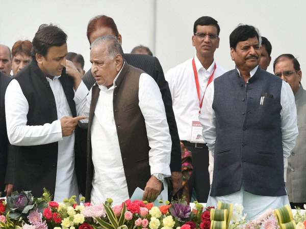 मुलायम बोले, मैं शिवपाल को समझाऊंगा