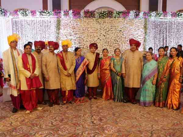 gadkari daughters marriage6