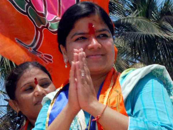 पूनम महाजन ने दी थी मात पूनम महाजन ने दी थी मात