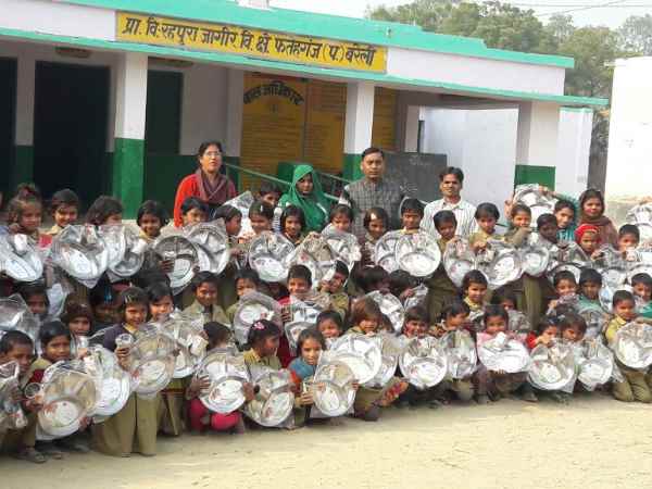 थाली-गिलास से सबकी बैंड बजाने की तैयारी में अखिलेश यादव