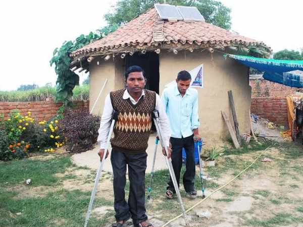 ऐसे मिला संतोष को स्कूल का आइडिया