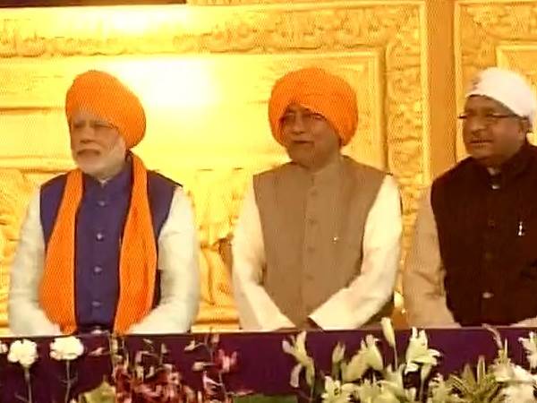 पटना में नीतीश कुमार और पीएम मोदी ने की एक-दूसरे की तारीफ