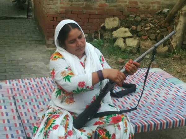 शोहदों में है शहाना का खौफ शोहदों में है शहाना का खौफ