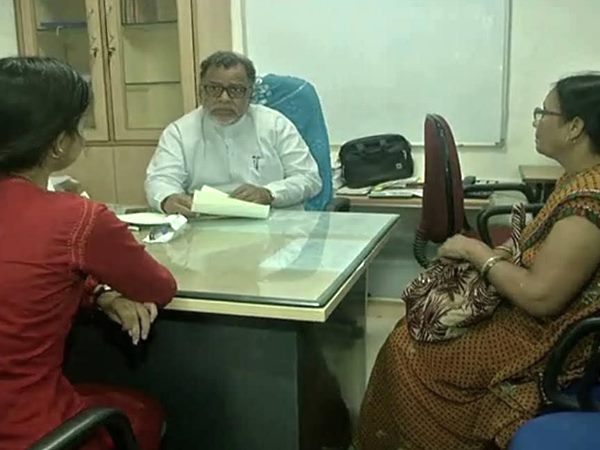 लोगों को हैं इन ज्योतषियों के इलाज पर भरोसा