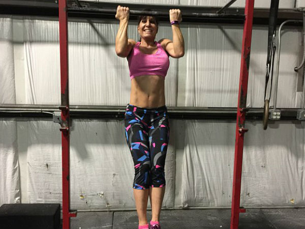 इंटरनेट पर धूम मचा रही है हॉट फॉर्म लेडी