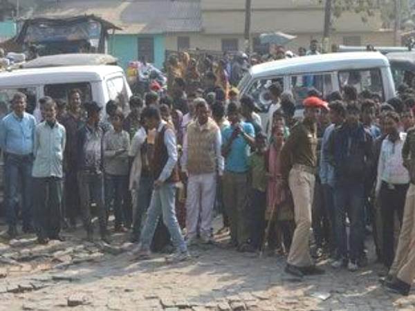 मौके पर पहुंचे आलाअधिकारी