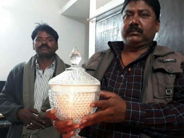 बिहार के पूर्णिया से मिला 20 करोड़ का जहर