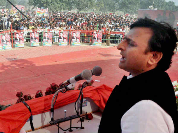 अकेले मायावती पर निशाना साधना गलत
