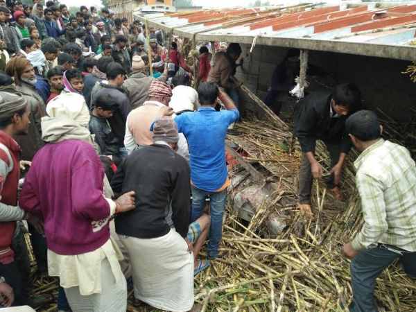 घायलों का चल रहा इलाज