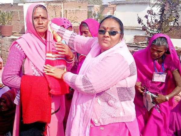 'महिला विरोधी गतिविधियों में लिप्त हैं संपत' 'महिला विरोधी गतिविधियों में लिप्त हैं संपत'