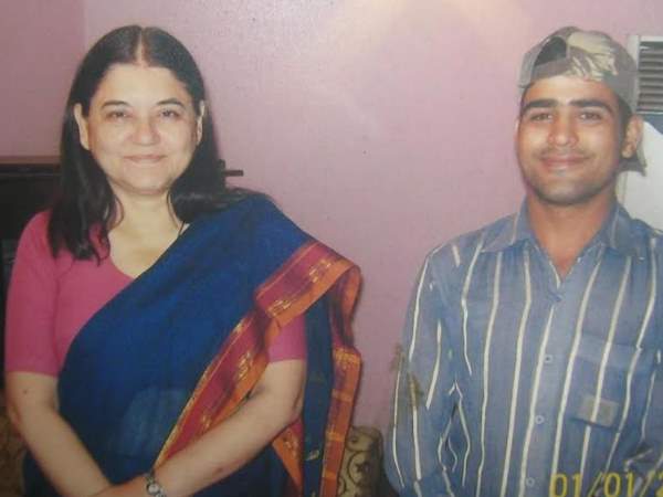 बरेली: इस खबर को पढ़कर आप कहेंगे इंसानियत जिंदा है, मेनका गांधी ने भी किया सलाम बरेली: इस खबर को पढ़कर आप कहेंगे इंसानियत जिंदा है, मेनका गांधी ने भी किया सलाम