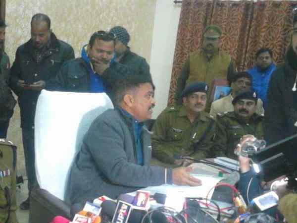 उत्तर प्रदेश चुनाव: आचार संहिता तोड़ने में बरेली सबसे आगे! उत्तर प्रदेश चुनाव: आचार संहिता तोड़ने में बरेली सबसे आगे!