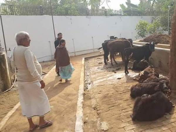 घर को ही बना लिया अस्पताल...