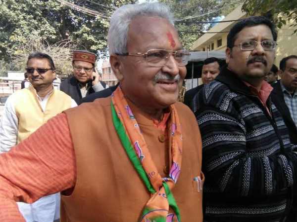 मेरठ: संगीत सोम ने भरा नामांकन, पलायन के मुद्दे पर विरोधियों को दिखाई आंख