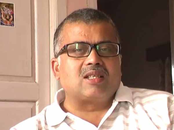 वाराणसी: मंत्रों से बीमारियों को दूर करनेवाली सैकड़ों साल पुरानी किताब मिली! वाराणसी: मंत्रों से बीमारियों को दूर करनेवाली सैकड़ों साल पुरानी किताब मिली!